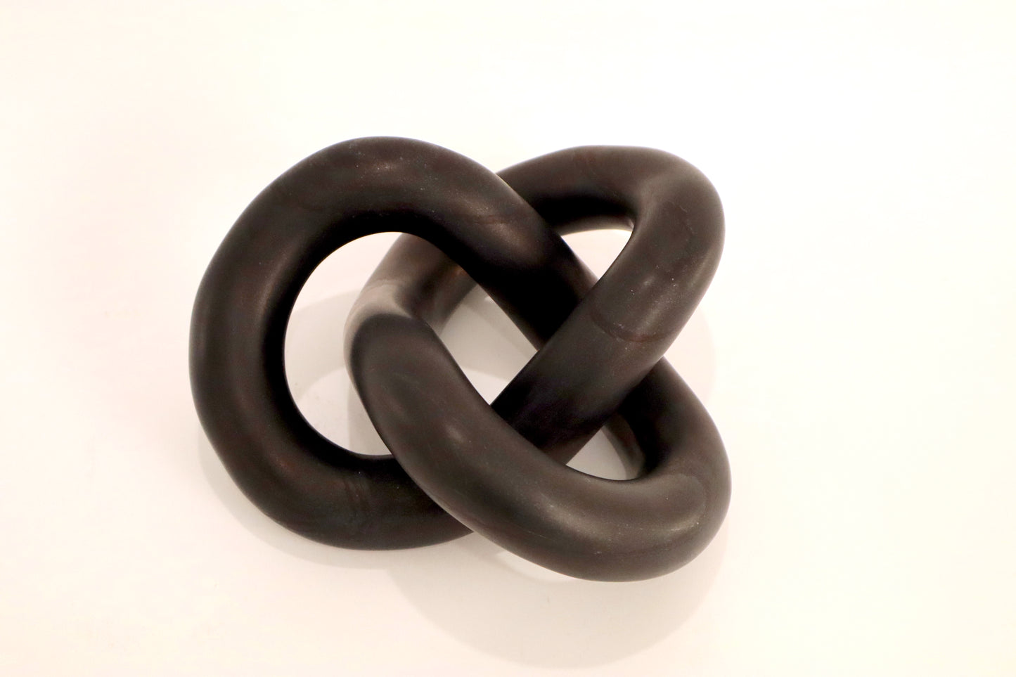 Endless Knot - Black Marble (19 cm)