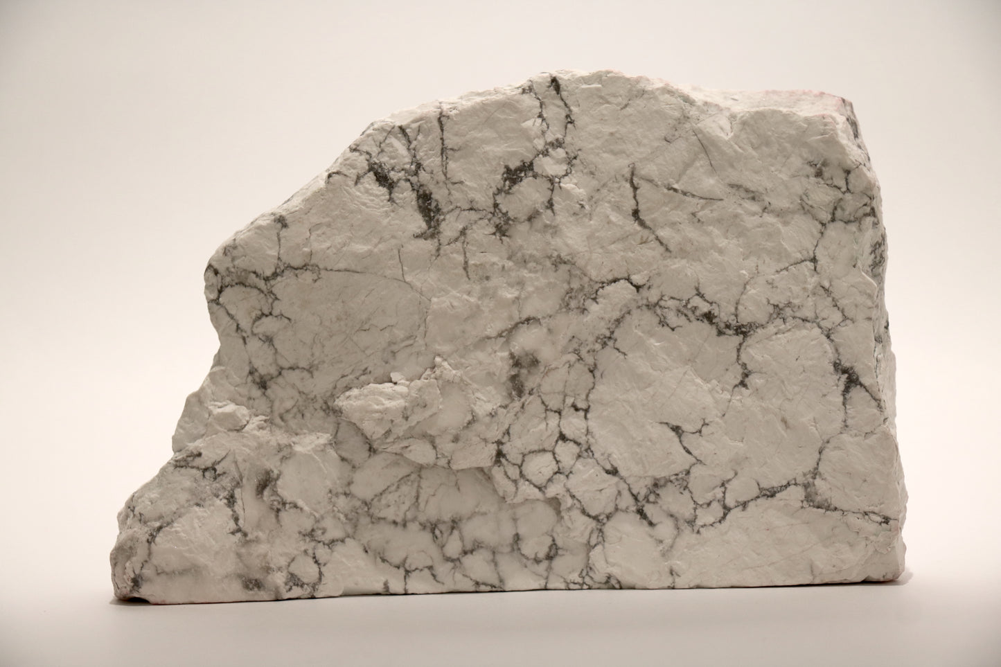 Elephant Statue - Howlite  (12cm)