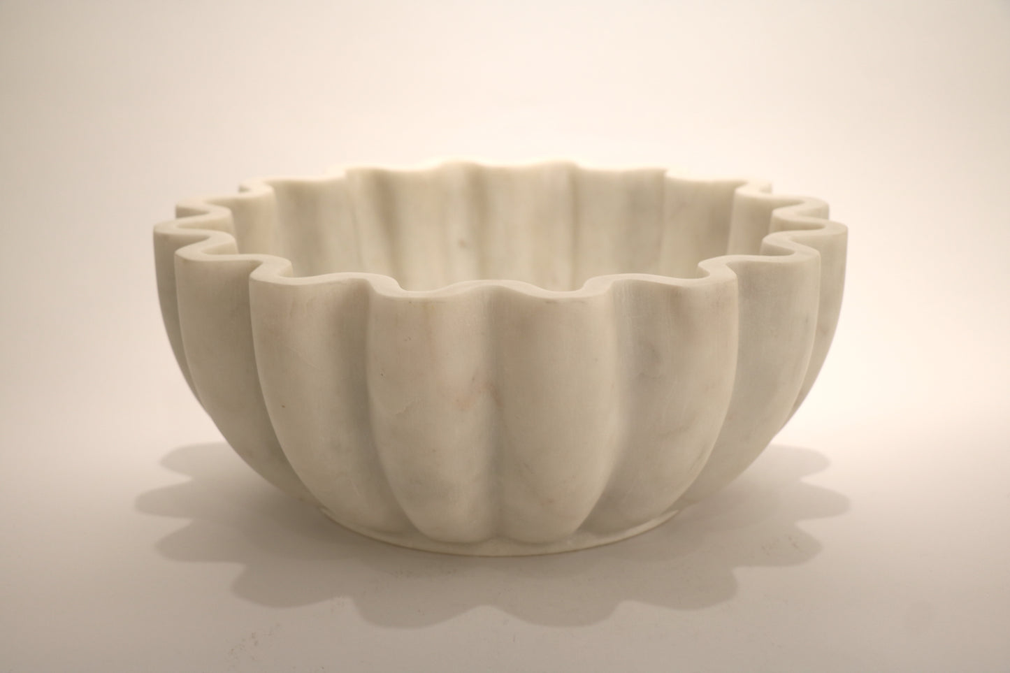 The Bowl I - White Marble (31 cm)