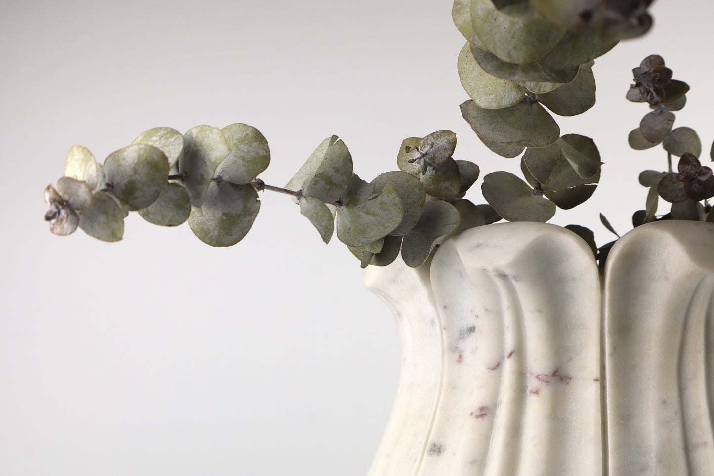 Lotus Vase - White Marble (25 cm)