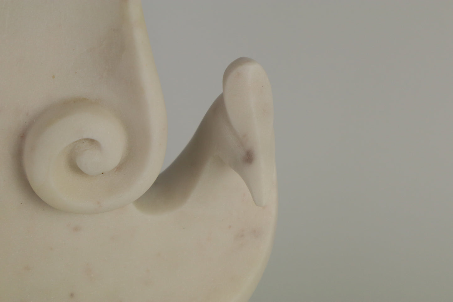 Seashell - White Marble (50 cm)