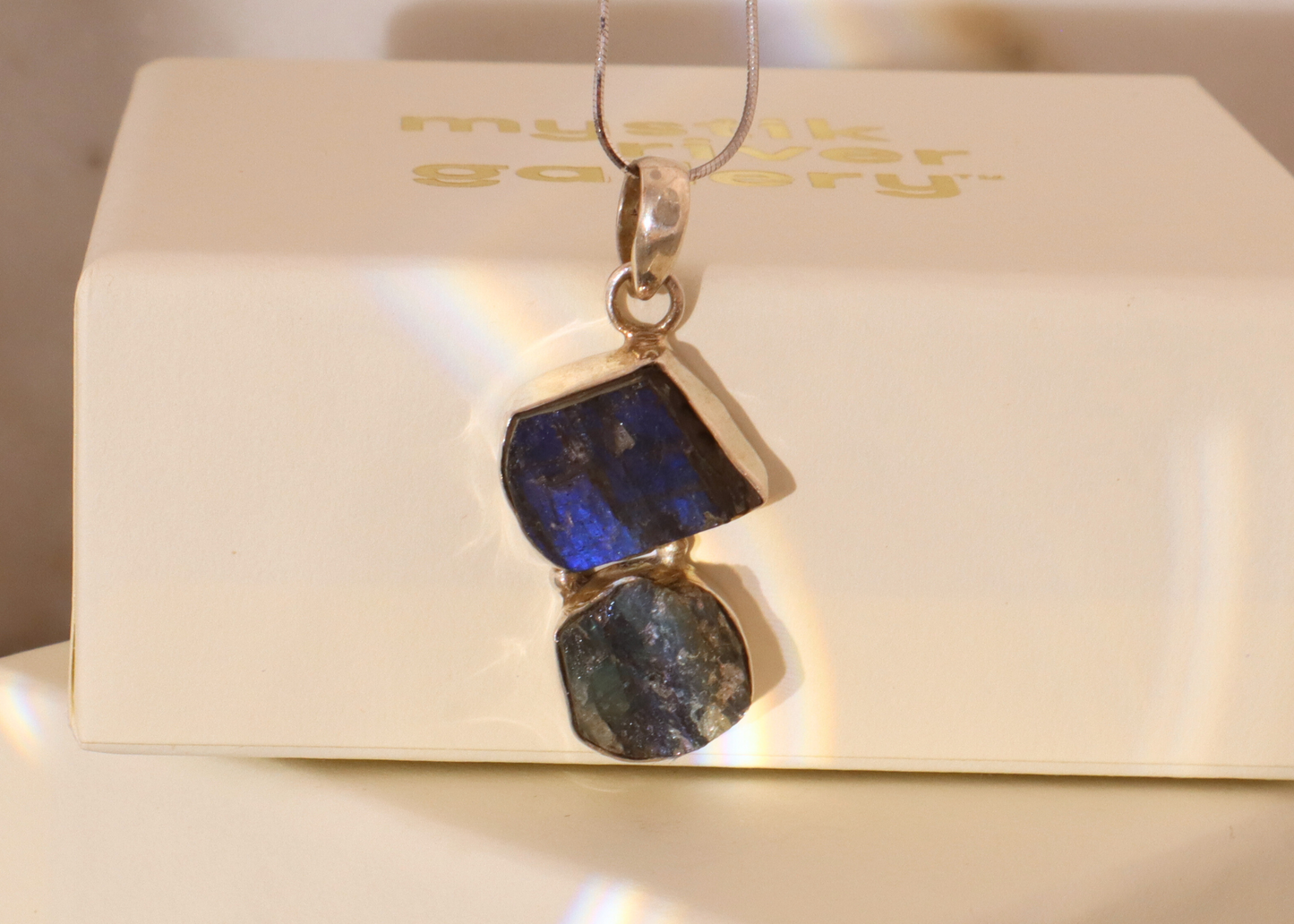 Labradorite Pendant - Synergy