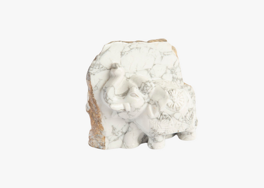 Elephant - Howlite (Medium, 10cm)