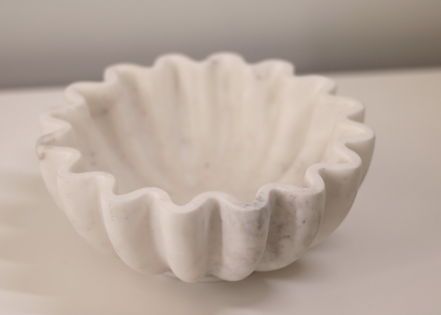 The Bowl I - White Marble (31 cm)