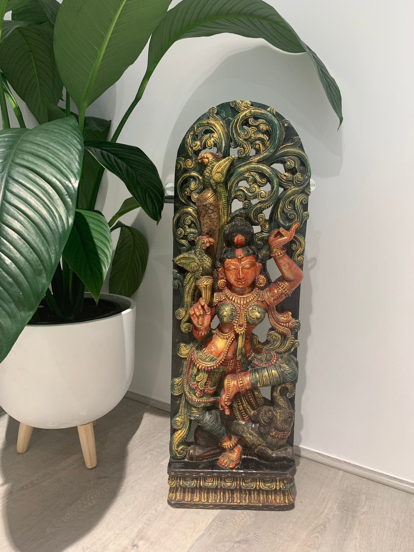 Nartaki - Painted Wood (Large, 91cm)