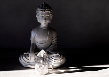 Use the healing energy of clear quartz to restore balance, focus and flow
