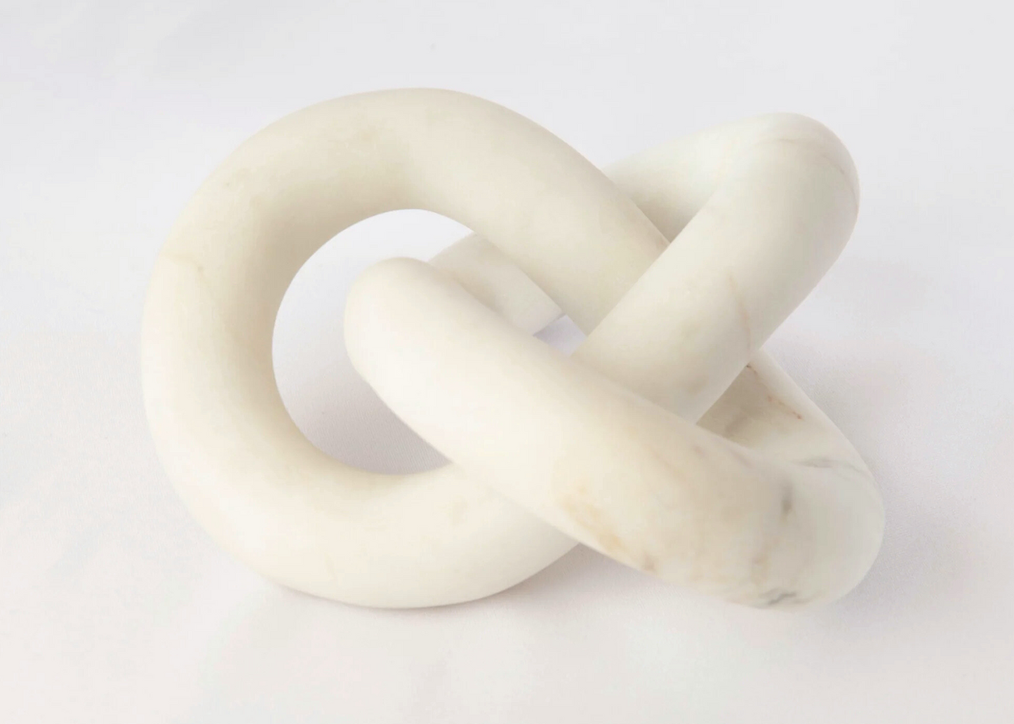 Endless Knot - White Marble (22cm)