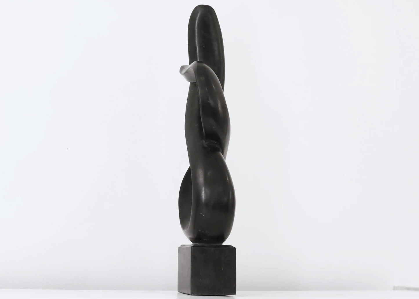 Hearts' Flame - Black Marble (48 cm)