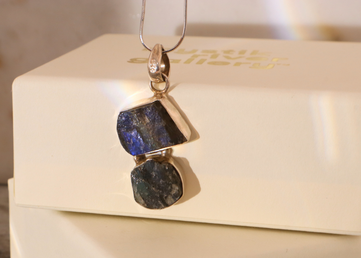 Labradorite Pendant - Synergy