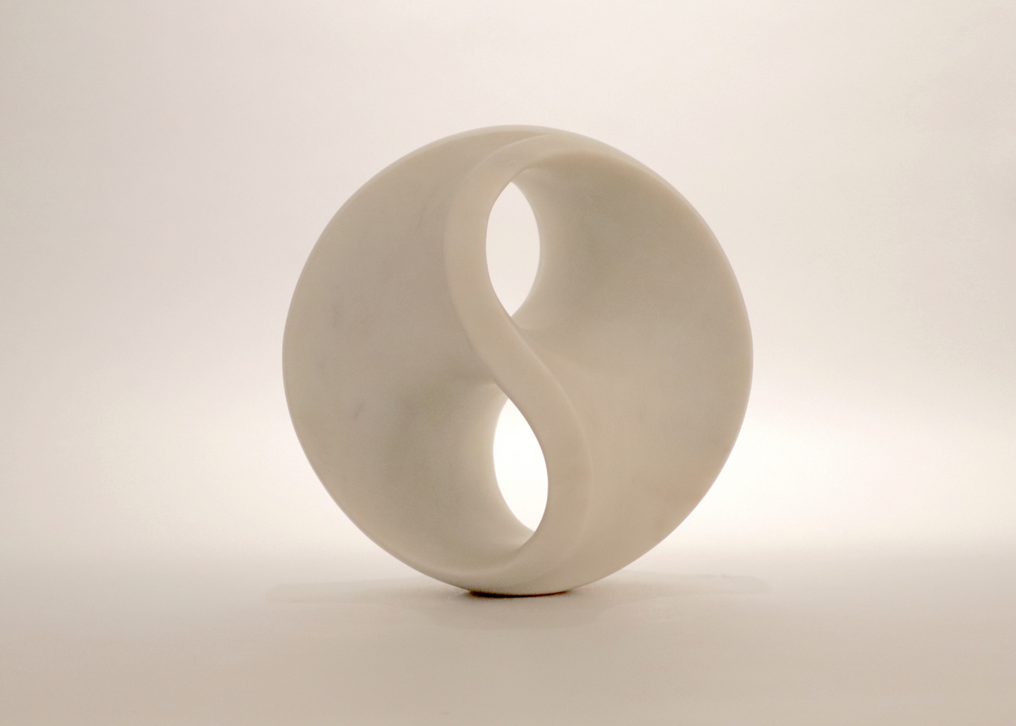 Infinity Sphere - White Marble (24 cm)